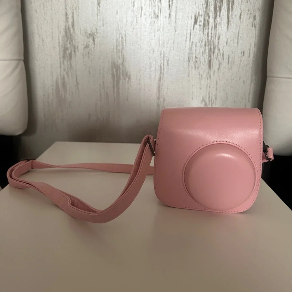 Fujifilm Instax Mini 9 in Vibrant Pink